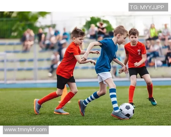 北京足球队耐力对比深度解析揭示球队训练与比赛表现的关系